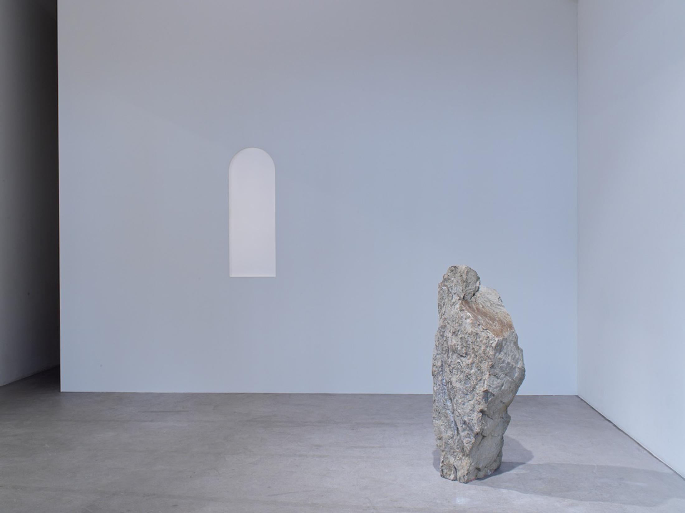 Exhibition View Mirko Baselgia Solo Show «materia viva» at Galerie Urs Meile, Lucerne, 2022 / Photo: Stefan Altenburger / Courtesy: the artist and Galerie Urs Meile