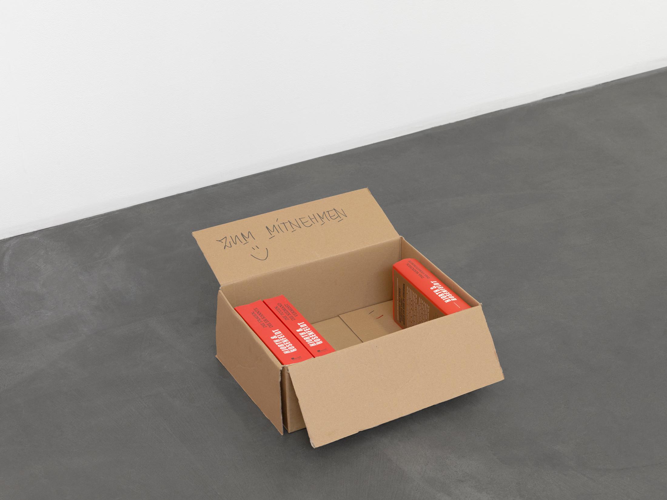 Exhibition View Mitchell Anderson Solo Show «Partial Gift; view on Mitchell Anderson, Thriller zum Mitnehmen piece, 2020, Fly-tip situation, Birmensdorferstrasse, Zurich, 29 x 14 x 39 cm» at Galerie Maria Bernheim, Zurich, 2020 / Photo: Annik Wetter / Courtesy: the artist and Galerie Maria Bernheim