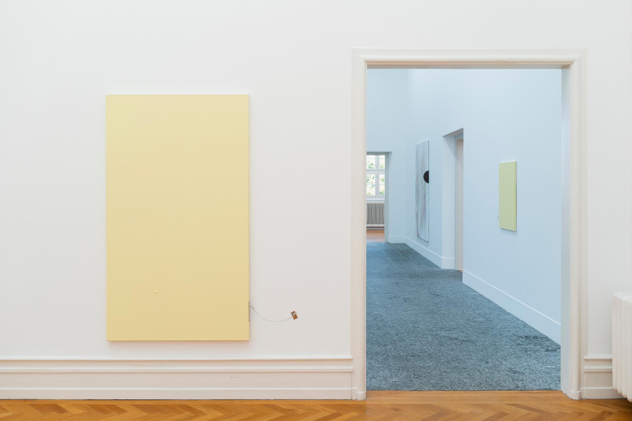 Exhibition View Monika Baer Solo Show «Am Rhein» at Kunsthalle Bern, 2021 / Photo: Gunnar Meier / Courtesy: the artist and Kunsthalle Bern