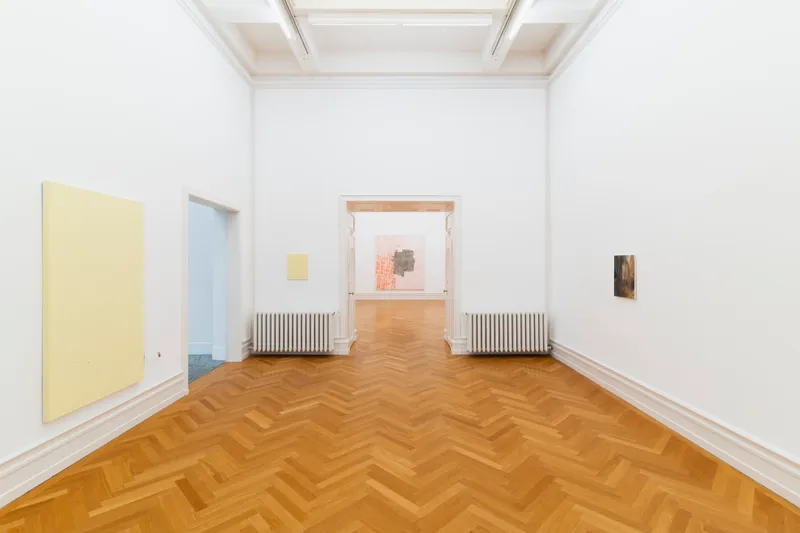 Exhibition View Monika Baer Solo Show «Am Rhein» at Kunsthalle Bern, 2021 / Photo: Gunnar Meier / Courtesy: the artist and Kunsthalle Bern