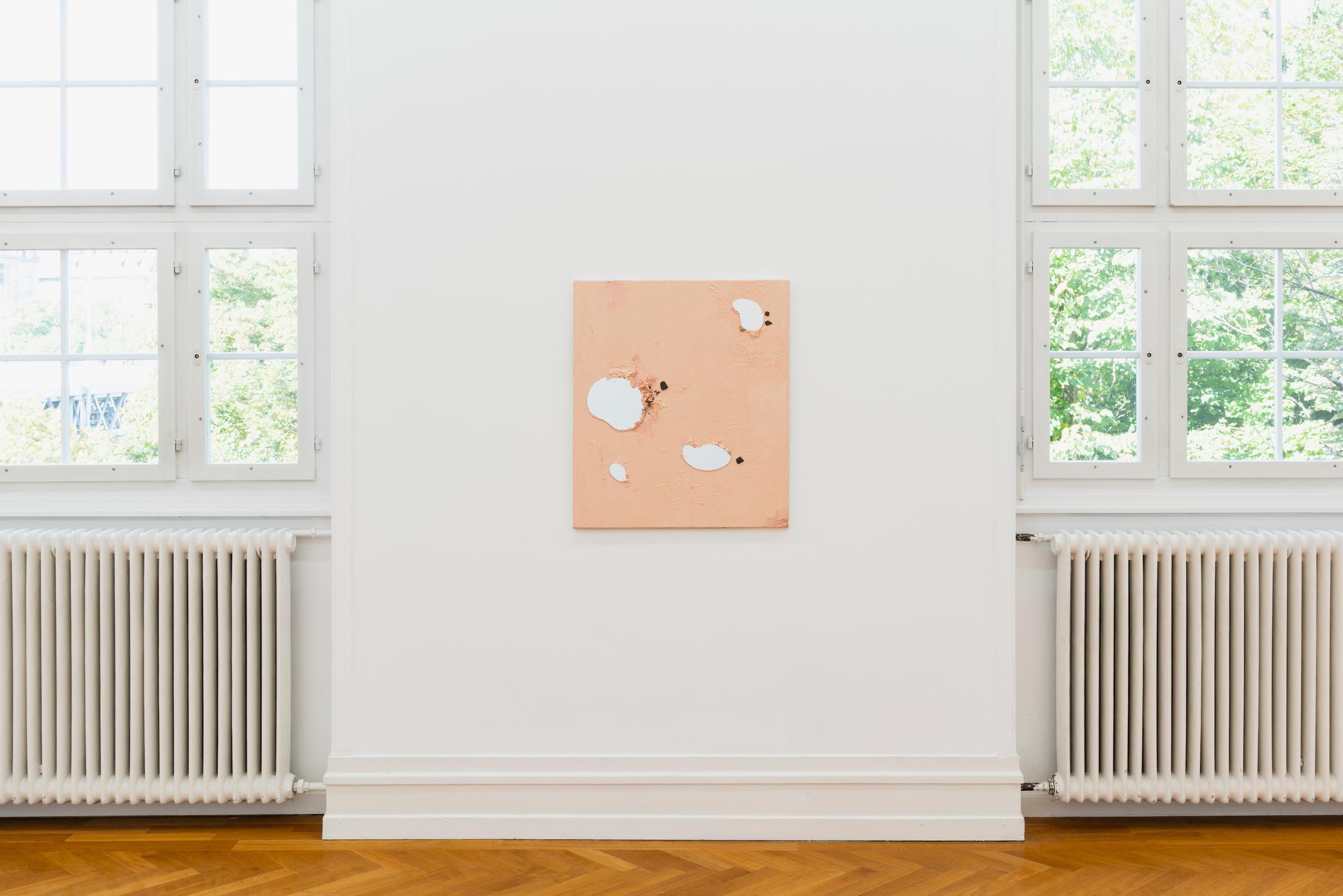 Exhibition View Monika Baer Solo Show «Am Rhein; view on Monika Baer, Palette, 2014» at Kunsthalle Bern, 2021 / Photo: Gunnar Meier / Courtesy: the artist and Kunsthalle Bern