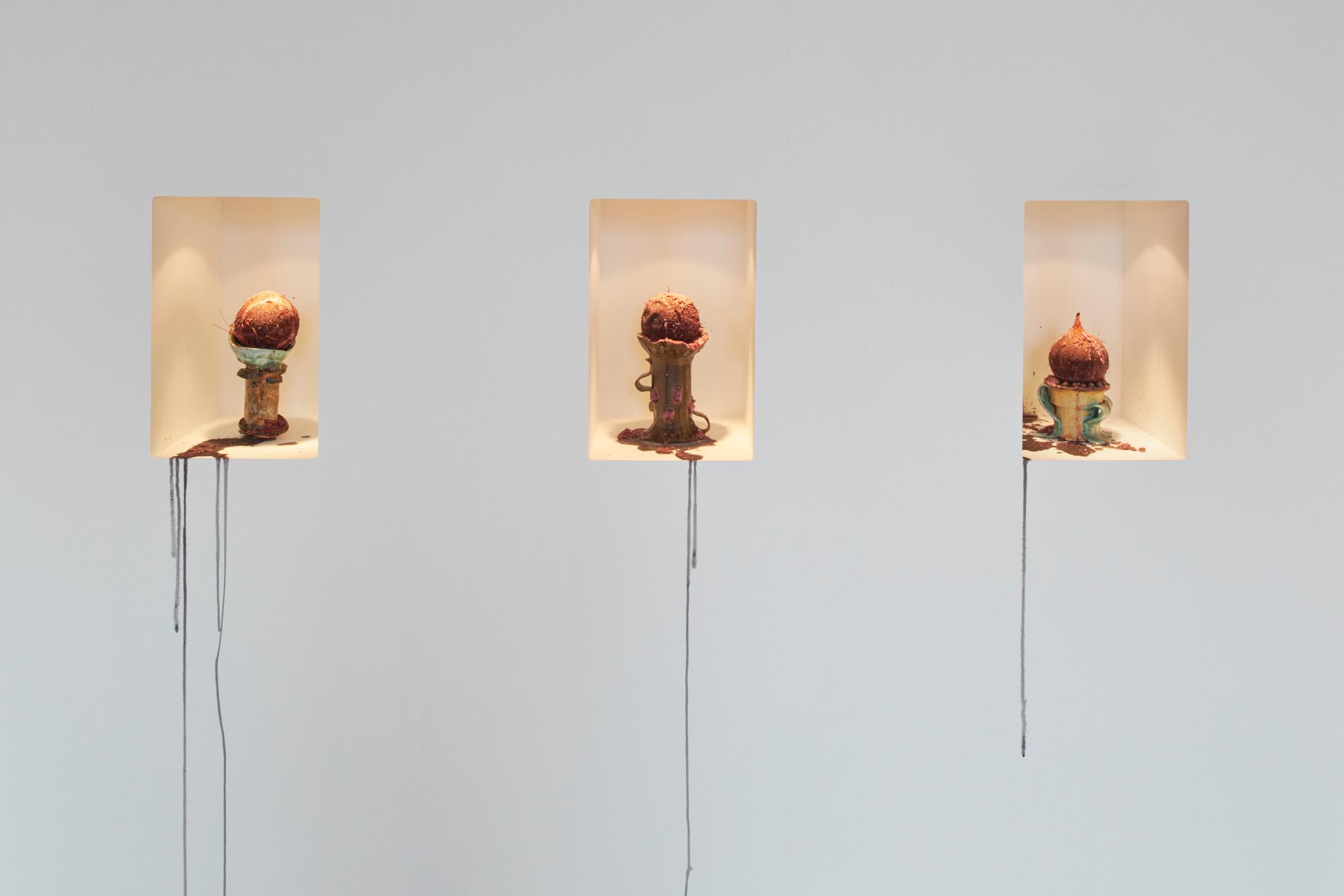 Exhibition View Monika Emmanuelle Kazi Solo Show «La cour des grands; view on Monika Emmanuelle Kazi, La boisson, 2022» at Kunsthalle Friart, Fribourg, 2022 / Photo: Guillaume Python / Courtesy: the artist and Kunsthalle Friart