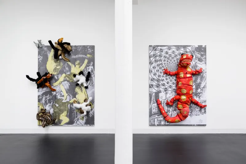 Exhibition View Monster Chetwynd Soloshow «Either This Coat’s Inhabited or I’m Inhibited; view on Cat Fight (The Deluge), 2019 and Salamander, 2019» at Galerie Gregor Staiger / Courtesy: the artist and Galerie Gregor Staiger