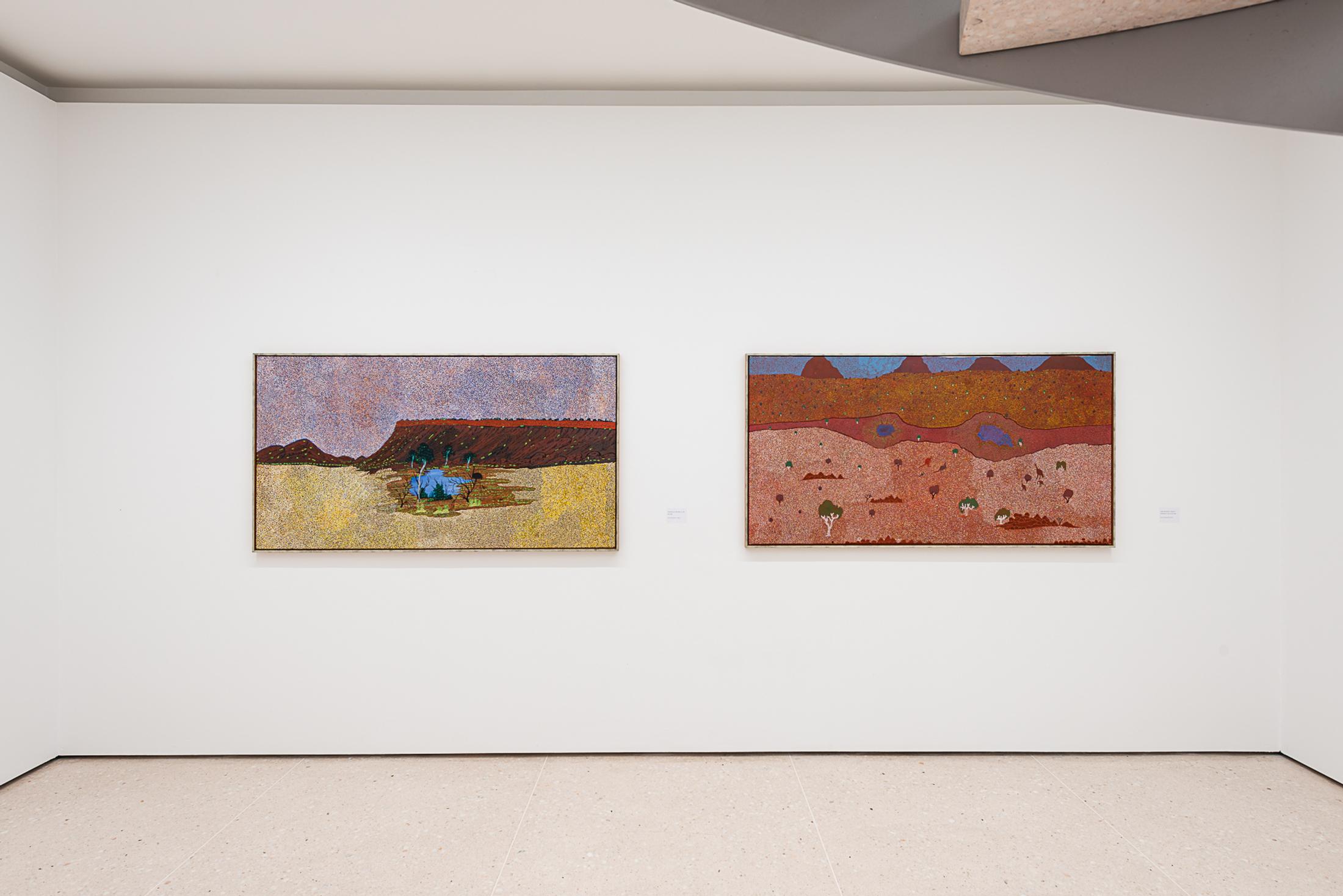 Exhibition View Groupshow «My Mothers Country; view on Angeline Luck Apetyarr, Kelo, 2006; Janie Nabanunga, Waterholes in a dry Country, 2004» at Kunsthaus Zug, Zug, 2019 / Photo: Jorit Aust / Courtesy: the artists, Collection Clement and Kunsthaus Zug