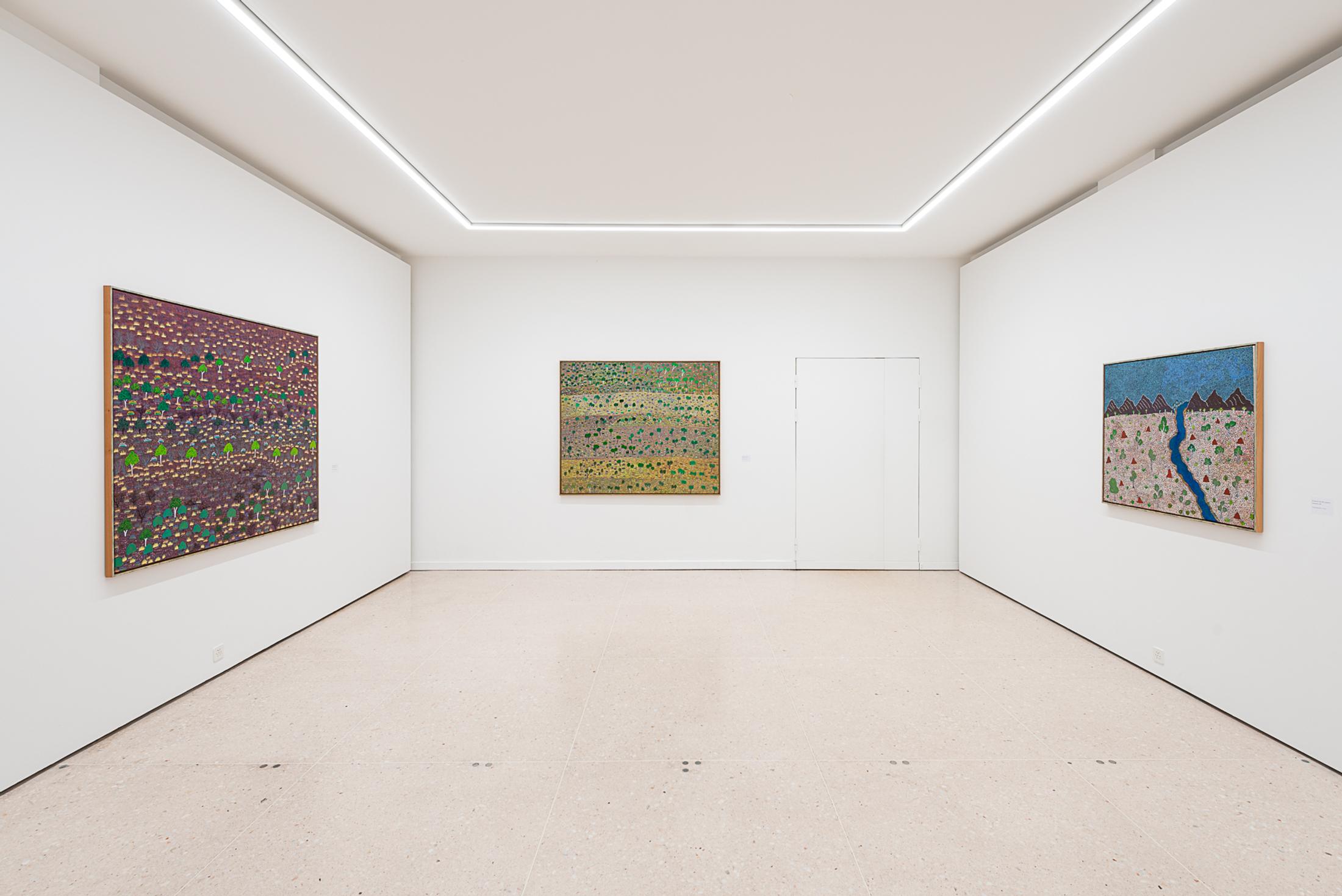 Exhibition View Groupshow «My Mothers Country; view on Michele Holmes Apwerl, Apmer Mwerranker, 2006; Lily Morton Akemarr, Ilwemp Ghost Gums, 2004; Rita Beasley Apetyarr, Holy River, 2003» at Kunsthaus Zug, Zug, 2019 / Photo: Jorit Aust / Courtesy: the artists, Collection Clement and Kunsthaus Zug