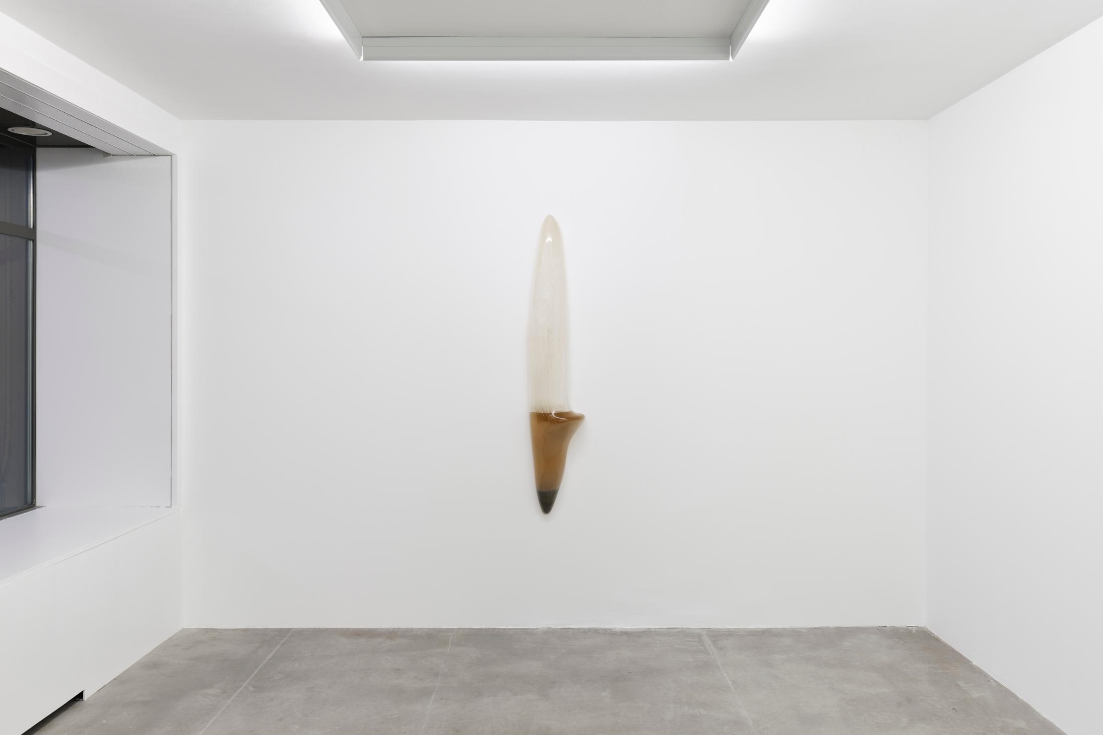 Exhibition View Nicola Martini Soloshow «and welded skin; view on Nicola Martini, Testimone, 2019, PMMA, demineralized water, powder obtained from ground works from 2012 to 2018 galestro clay, 167.5 × 31 × 16 cm» at GALERIE PHILIPPZOLLINGER, Zurich, 2020 / Photo: Conradin Frei / Courtesy: the artist and GALERIE PHILIPPZOLLINGER