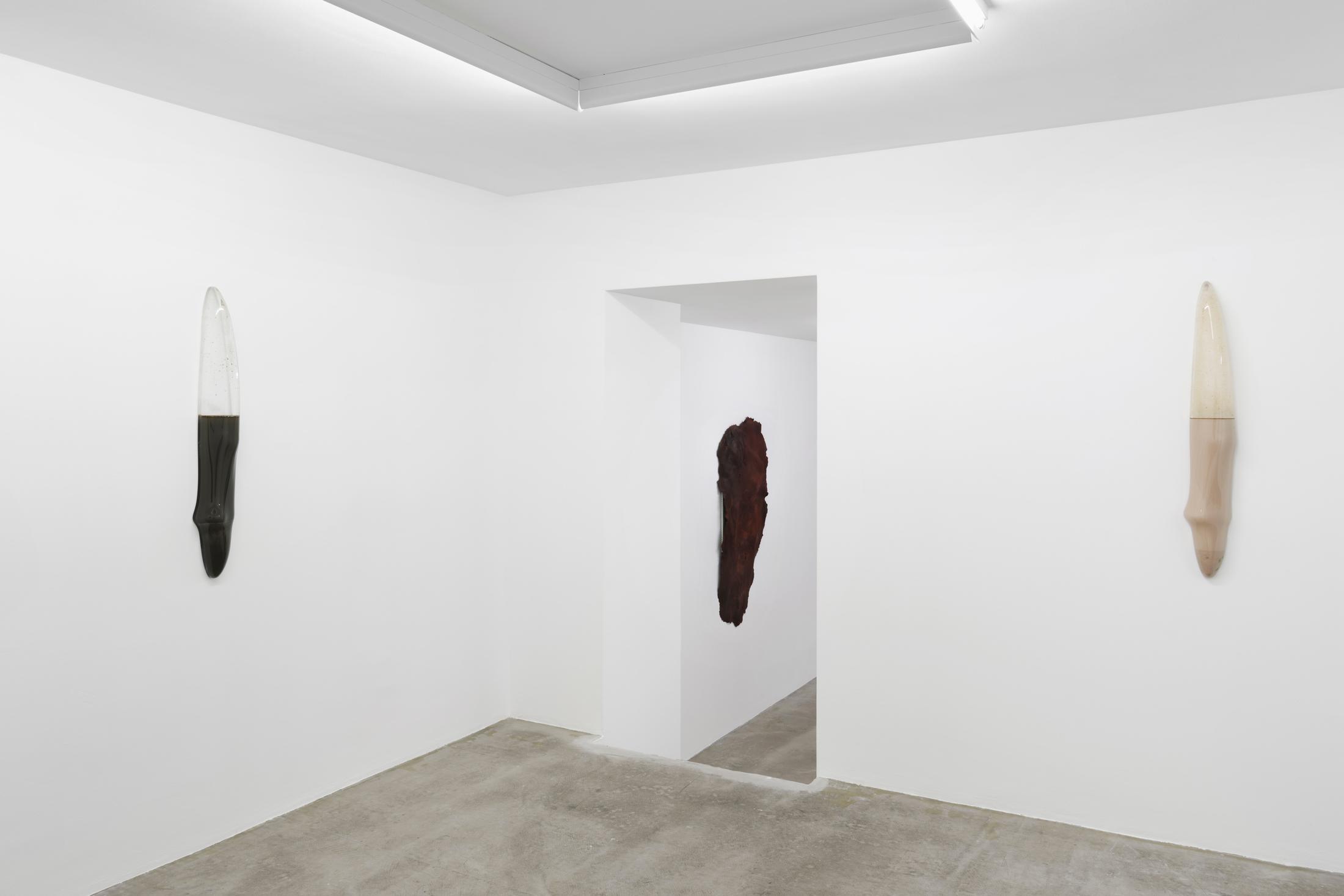 Exhibition View Nicola Martini Soloshow «and welded skin» at GALERIE PHILIPPZOLLINGER, Zurich, 2020 / Photo: Conradin Frei / Courtesy: the artist and GALERIE PHILIPPZOLLINGER