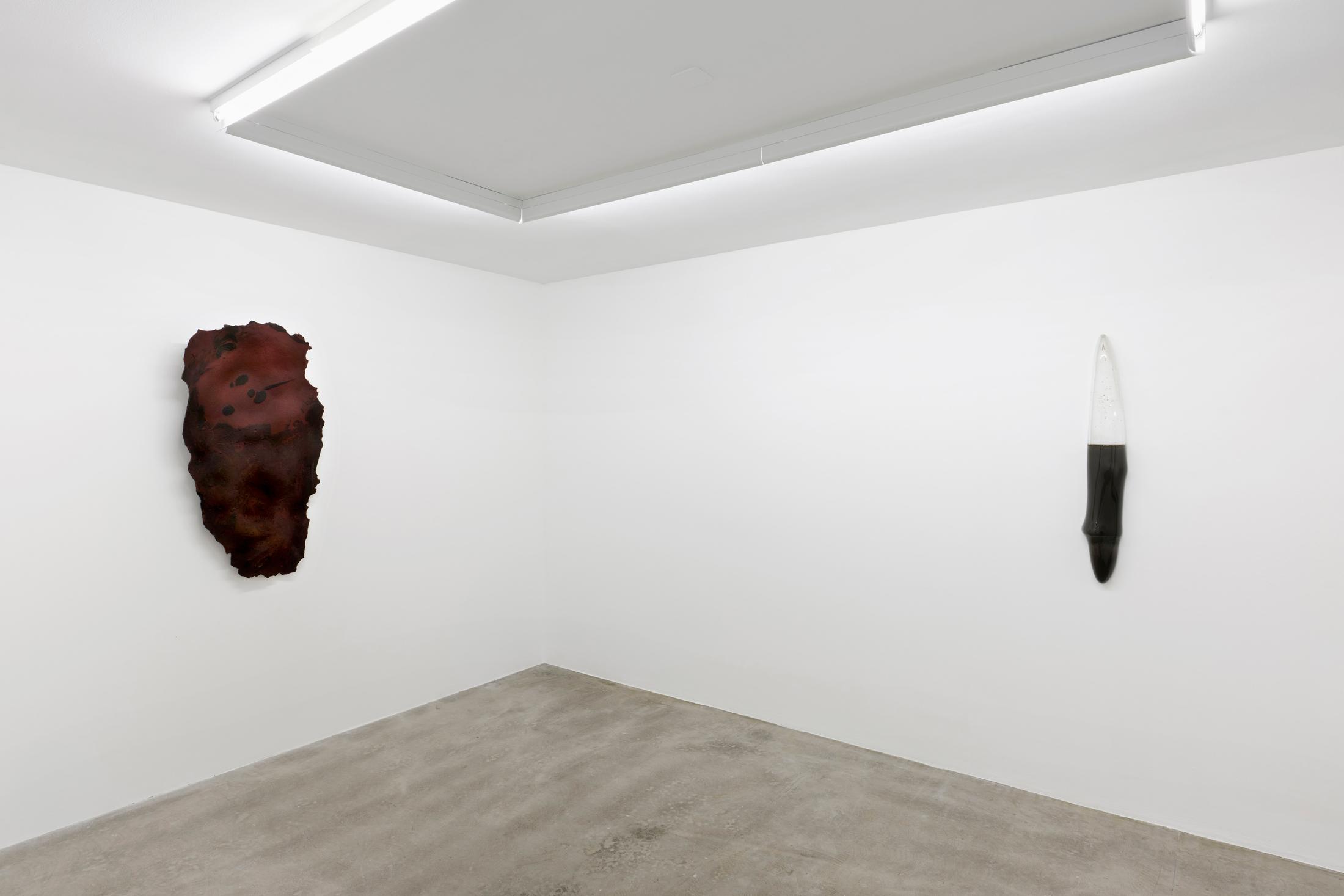 Exhibition View Nicola Martini Soloshow «and welded skin» at GALERIE PHILIPPZOLLINGER, Zurich, 2020 / Photo: Conradin Frei / Courtesy: the artist and GALERIE PHILIPPZOLLINGER