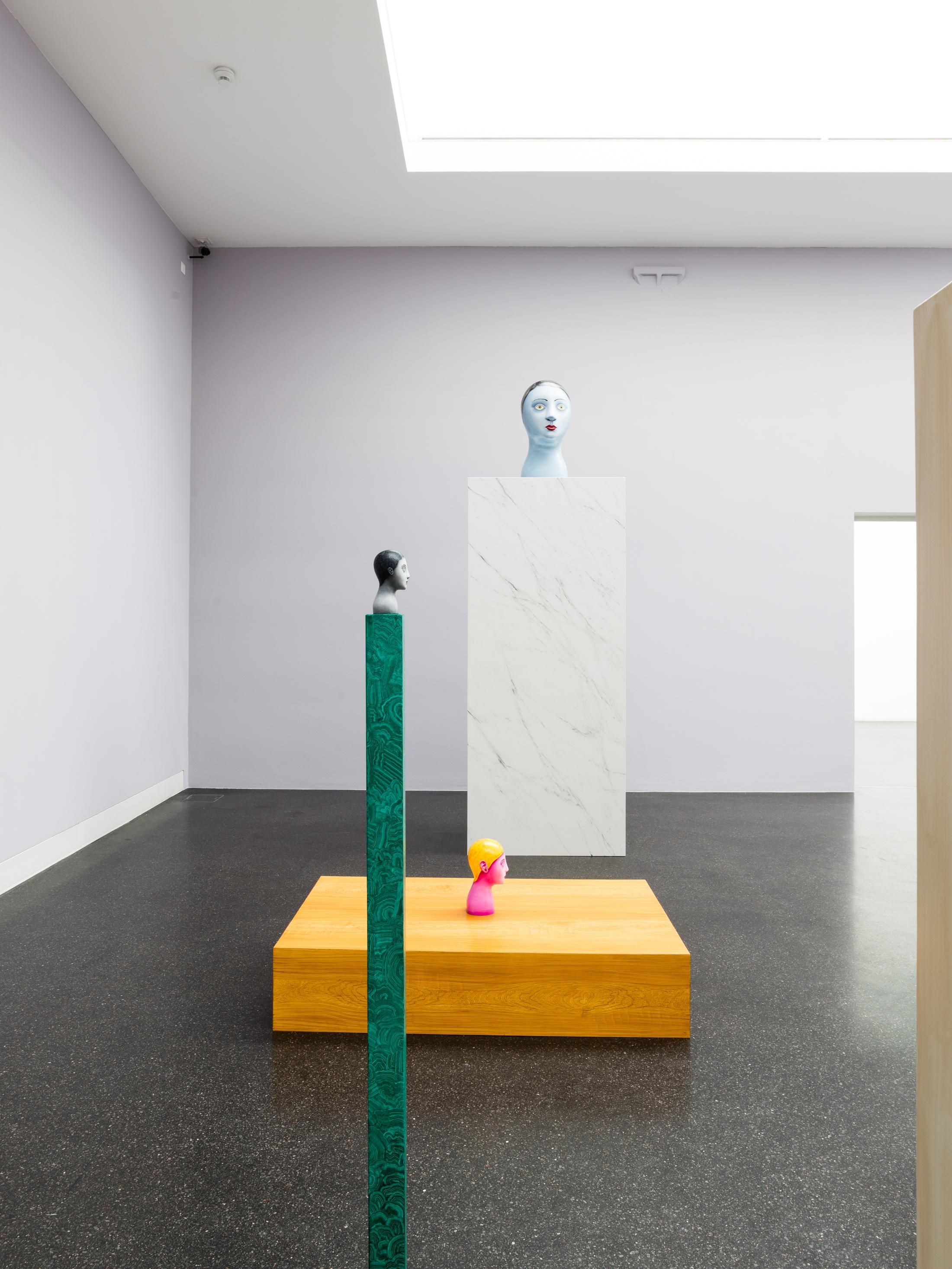 Exhibition View Nicolas Party «Heads» at Galerie Gregor Staiger, Zurich, 2018 / Courtesy: the artist and Galerie Gregor Staiger,  Zurich