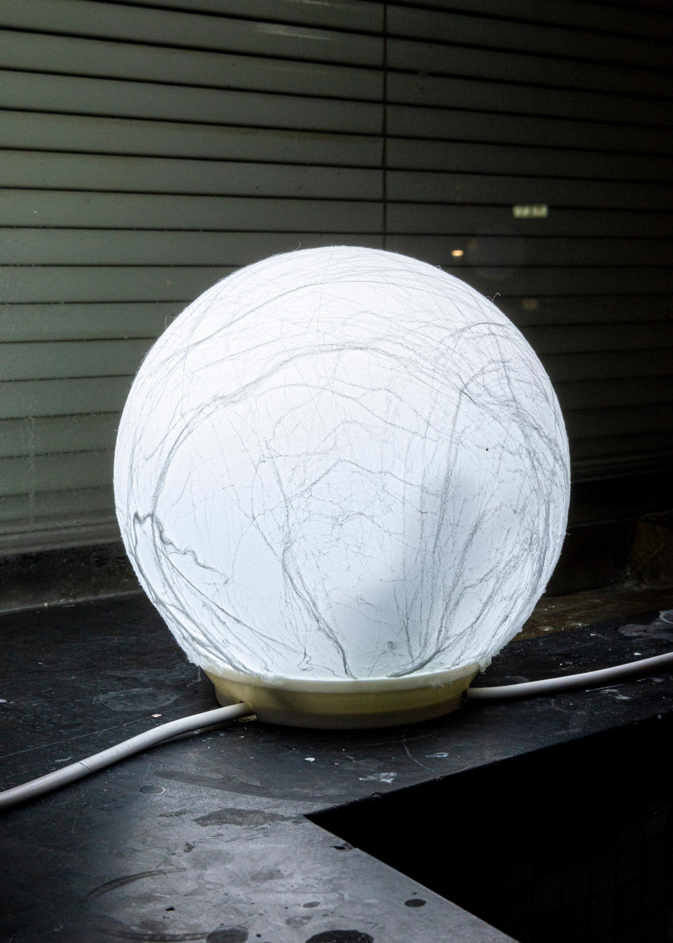 Exhibition View Noémie Degen and Simon Jaton Soloshow «Nodding Out To Rising Mist» at Tunnel Tunnel, Lausanne, 2019 / Courtesy: the artists