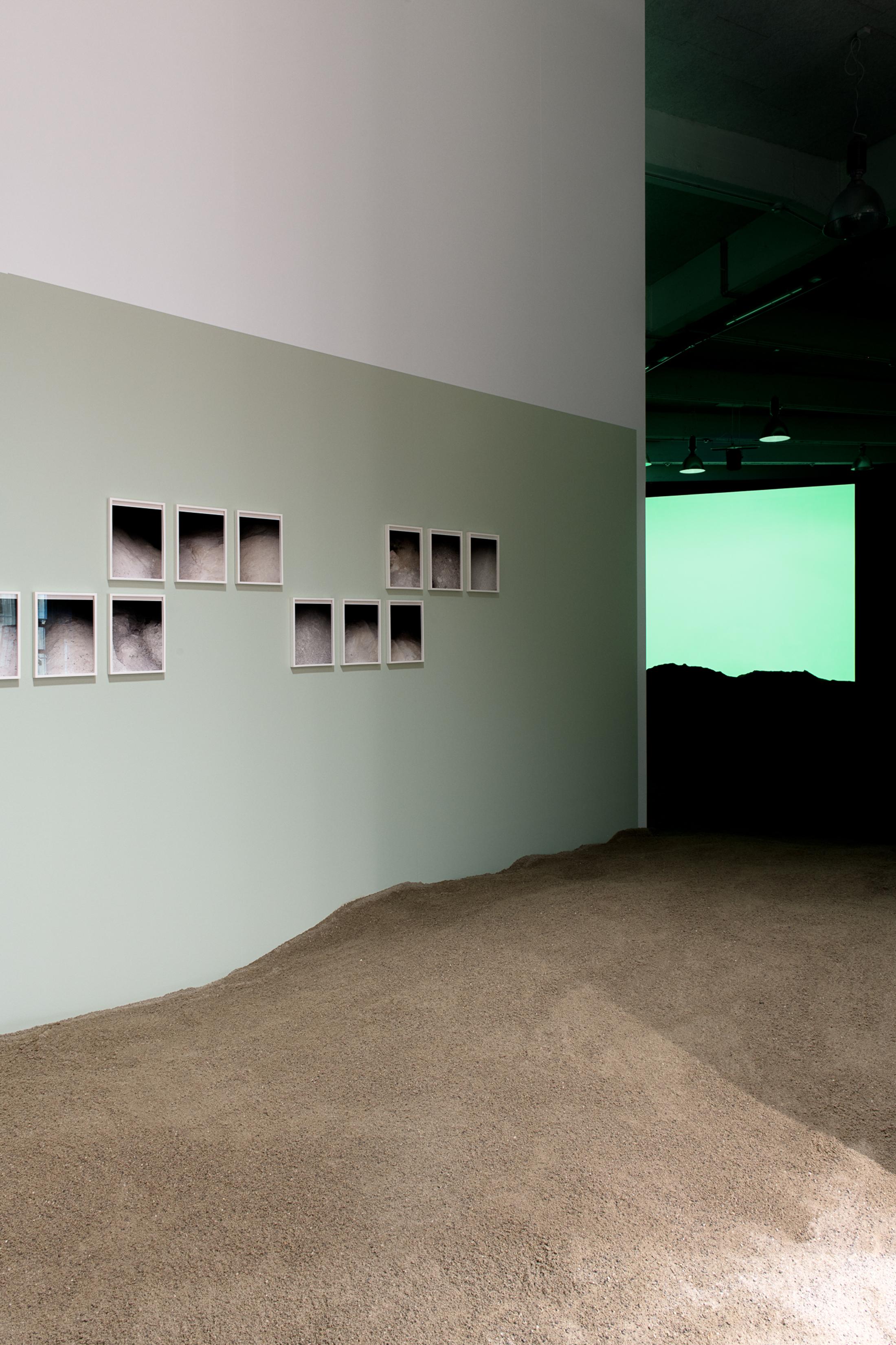 Installation View Olaf Nicolai «That's a God-forsaken place; but it's beautiful, isn't it?» at Lokremise St.Gallen / Photo: Sebastian Stadler 2018, ProLitteris, Zürich