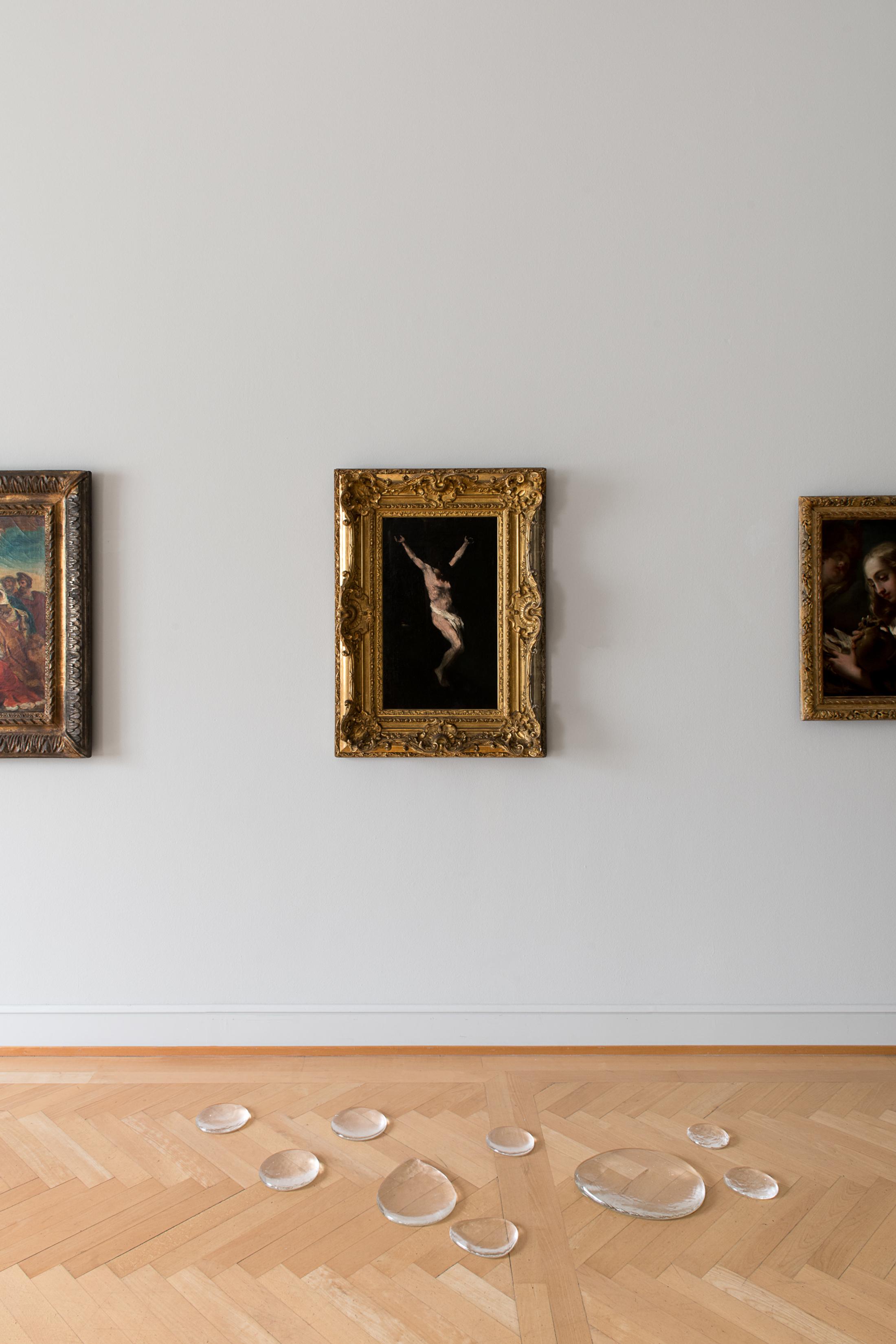 Installation View Olaf Nicolai «Echo, 2013» at Kunstmuseum St.Gallen / Courtesy Galerie EIGEN + ART Leipzig/Berlin / Photo: Sebastian Stadler 2018, ProLitteris, Zürich