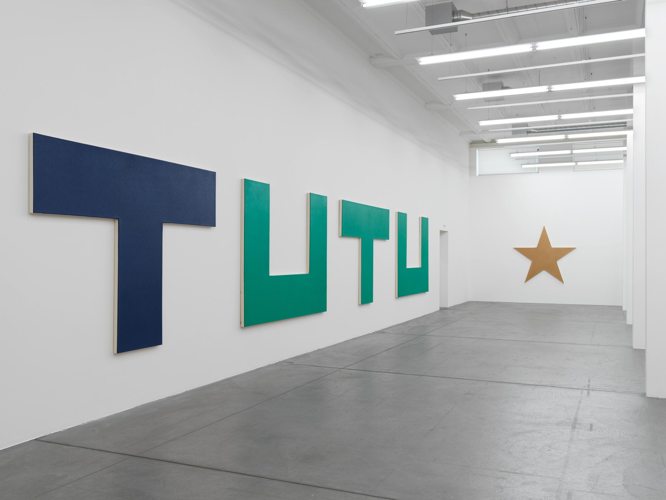 Exhibition View Olivier Mosset Soloshow «TUTU» at Haus Konstruktiv / Photo: Stefan Altenburger / Courtesy: the artist and Haus Konstruktiv, Zurich