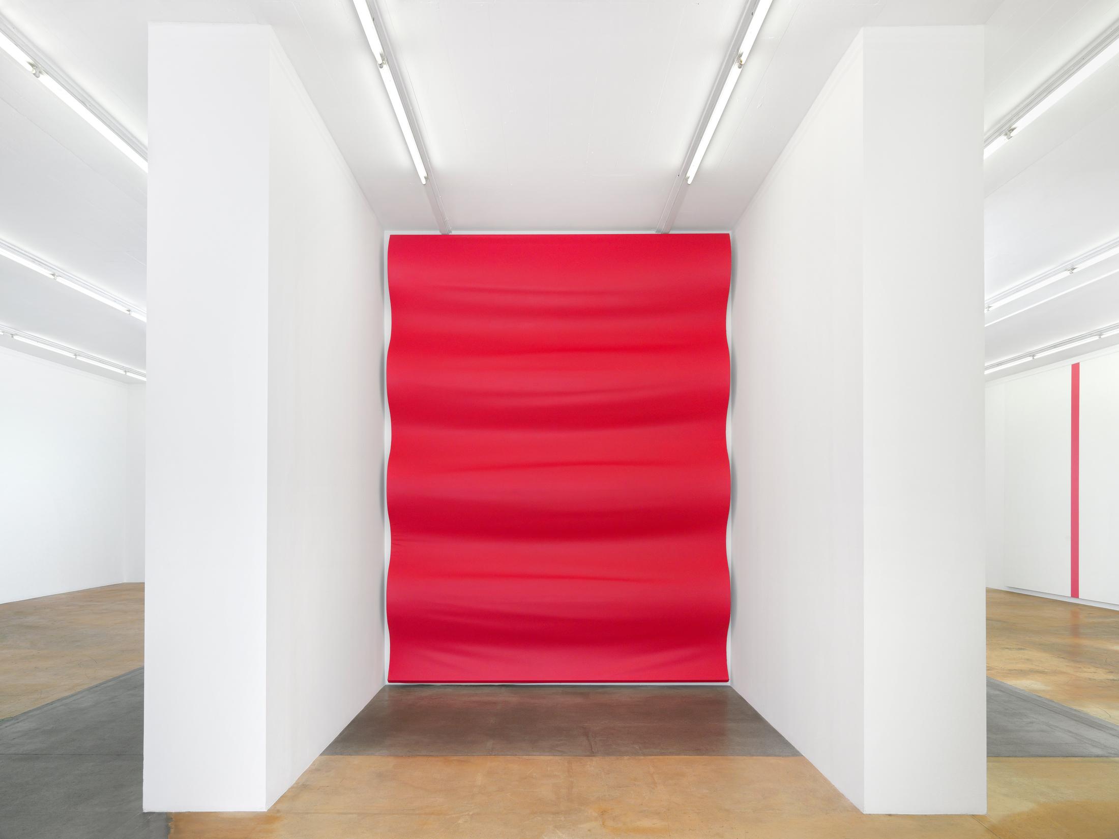 Exhibition View Olivier Mosset Soloshow at MAMCO, Geneva, 2020 / Photo: Annik Wetter / Courtesy: the artist and MAMCO