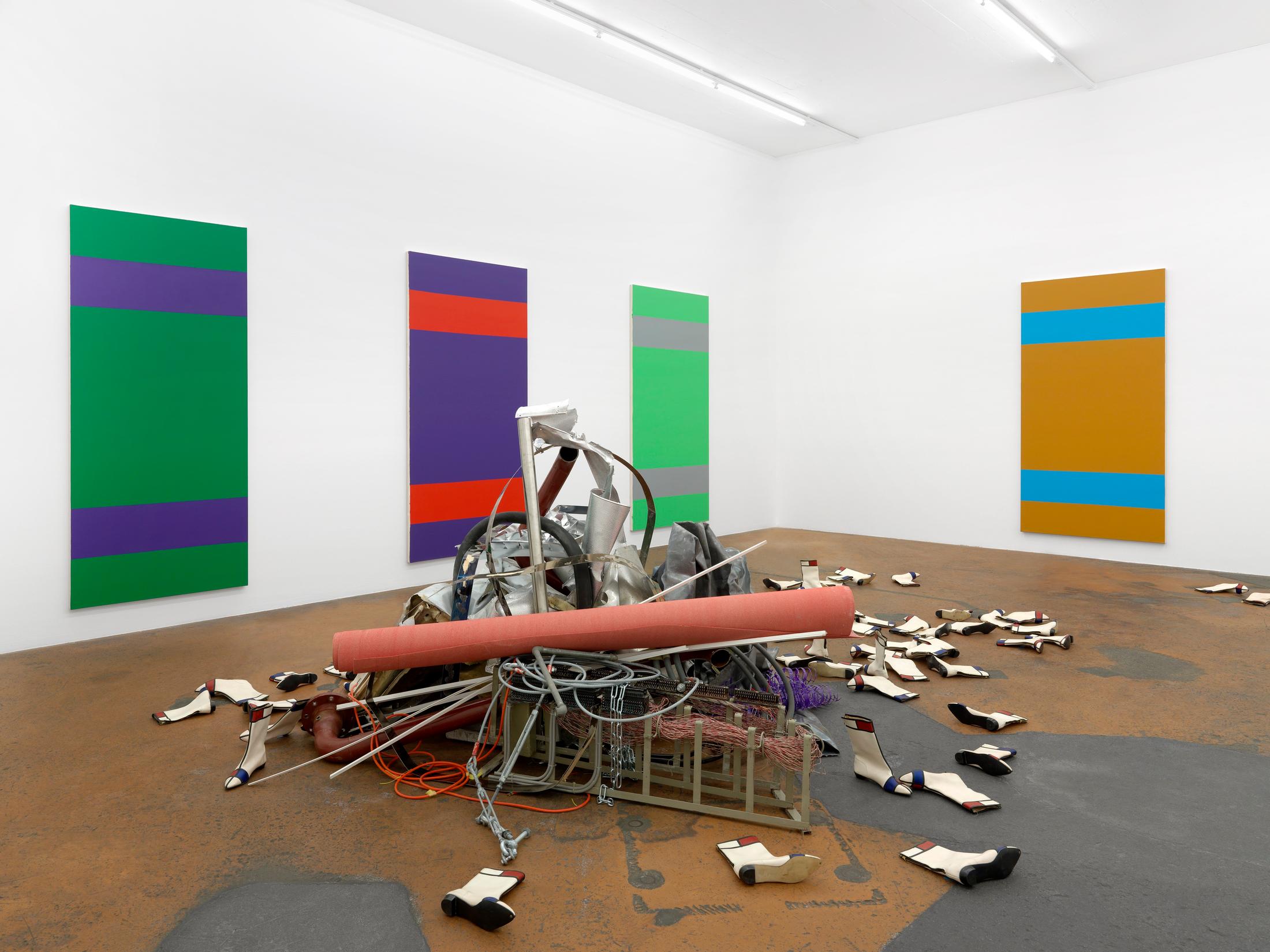 Exhibition View Olivier Mosset Soloshow at MAMCO, Geneva, 2020 / Photo: Annik Wetter / Courtesy: the artist and MAMCO