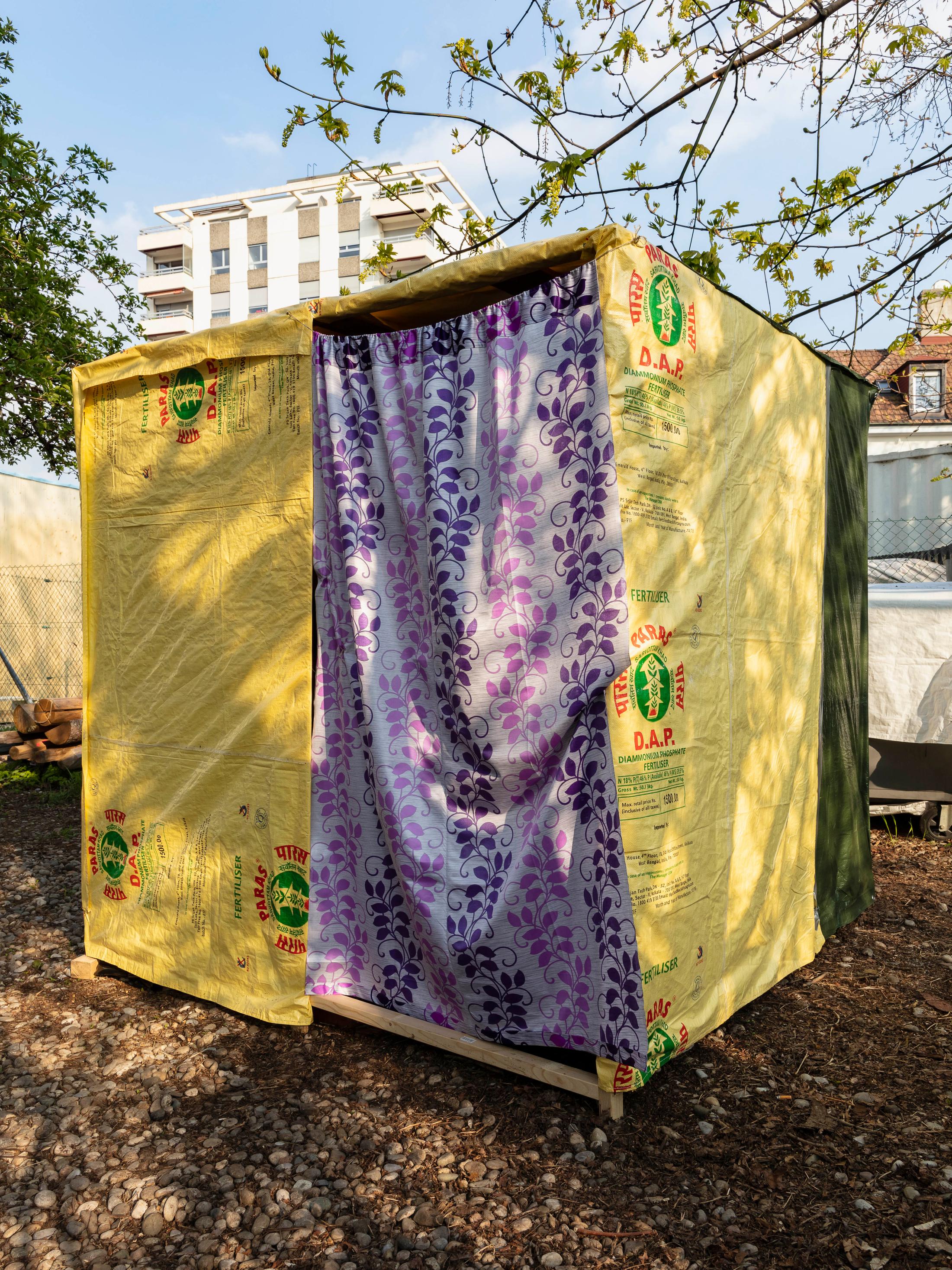 Exhibition View Groupshow «On Fire – Vulnerable Footage ; view on Shayok Mukhopadhyay, Green Room (2019)» at SALTS, Birsefelden, Basel, 2019 / Photo: Gunnar Meier / Courtesy: the artist, Basler Dokumentartage and SALTS